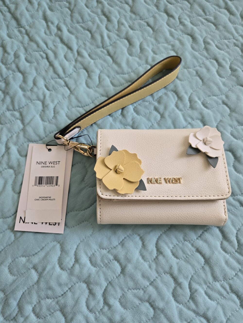 NWT Nine West Deidre Tri-fold Wristlet